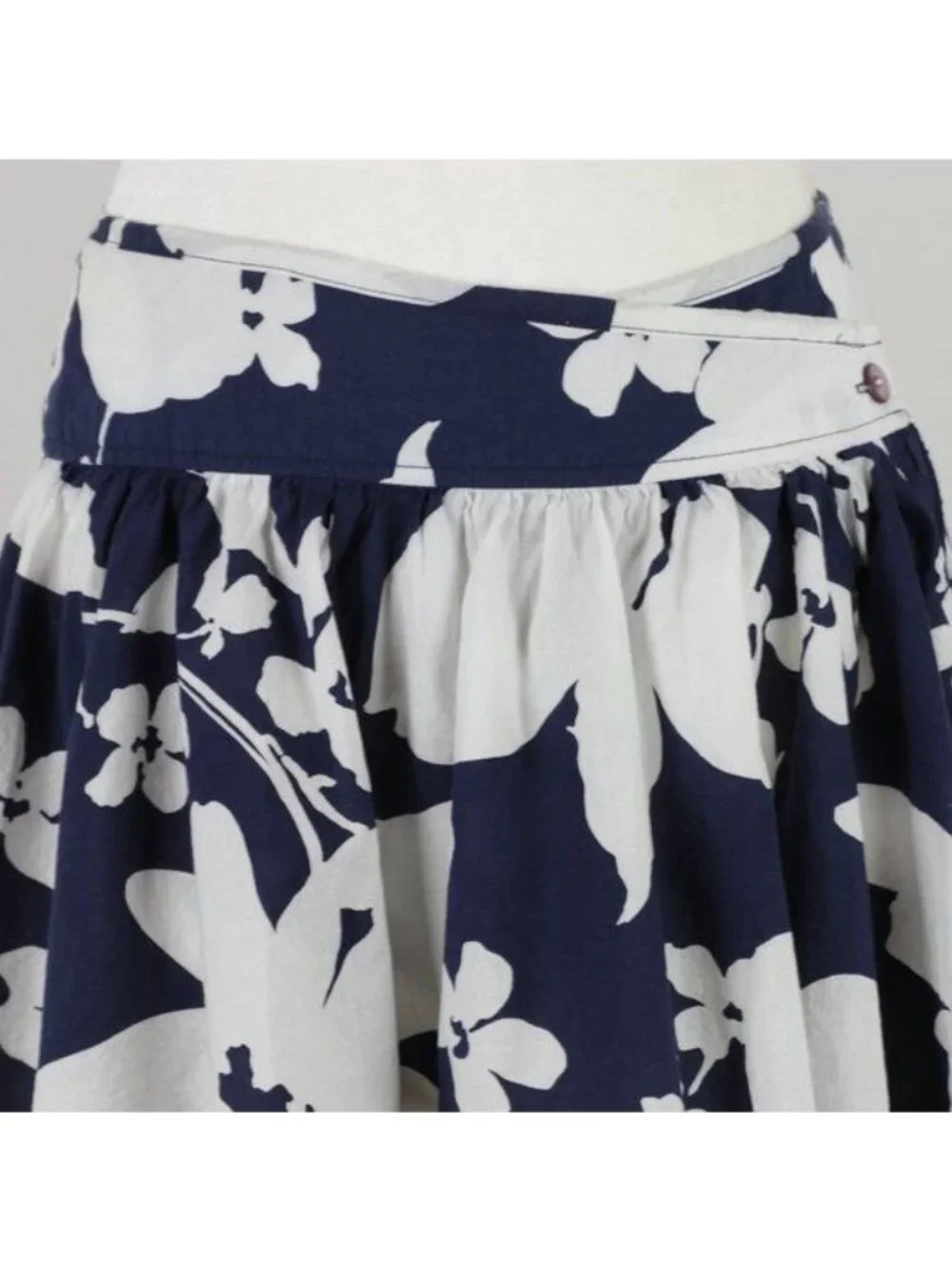 Roxy Juniors Size 7 Blue White Floral Ruffled Wrap Mini Skirt